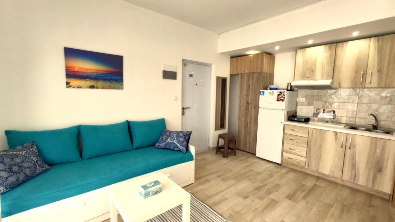 Sea Star Apartments Kallikratia Nea Kallikrateia Buitenkant foto