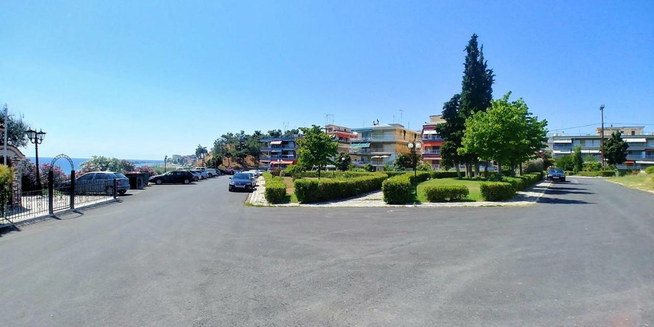 Sea Star Apartments Kallikratia Nea Kallikrateia Buitenkant foto